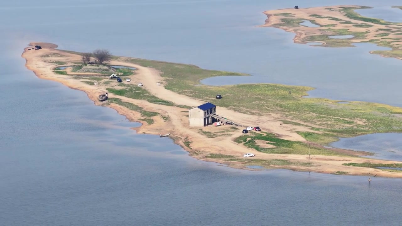 航拍湖南益阳来仪湖国家湿地公园及田野视频素材画面4