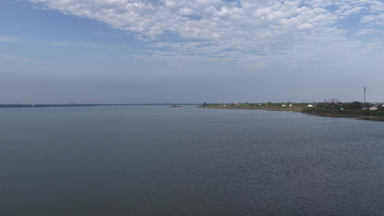 航拍湖南益阳来仪湖国家湿地公园及田野视频素材画面4
