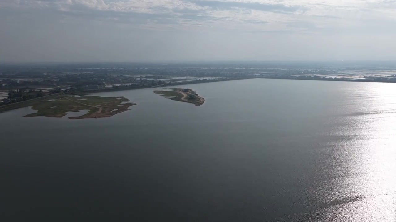 航拍湖南益阳来仪湖国家湿地公园及田野视频素材画面4