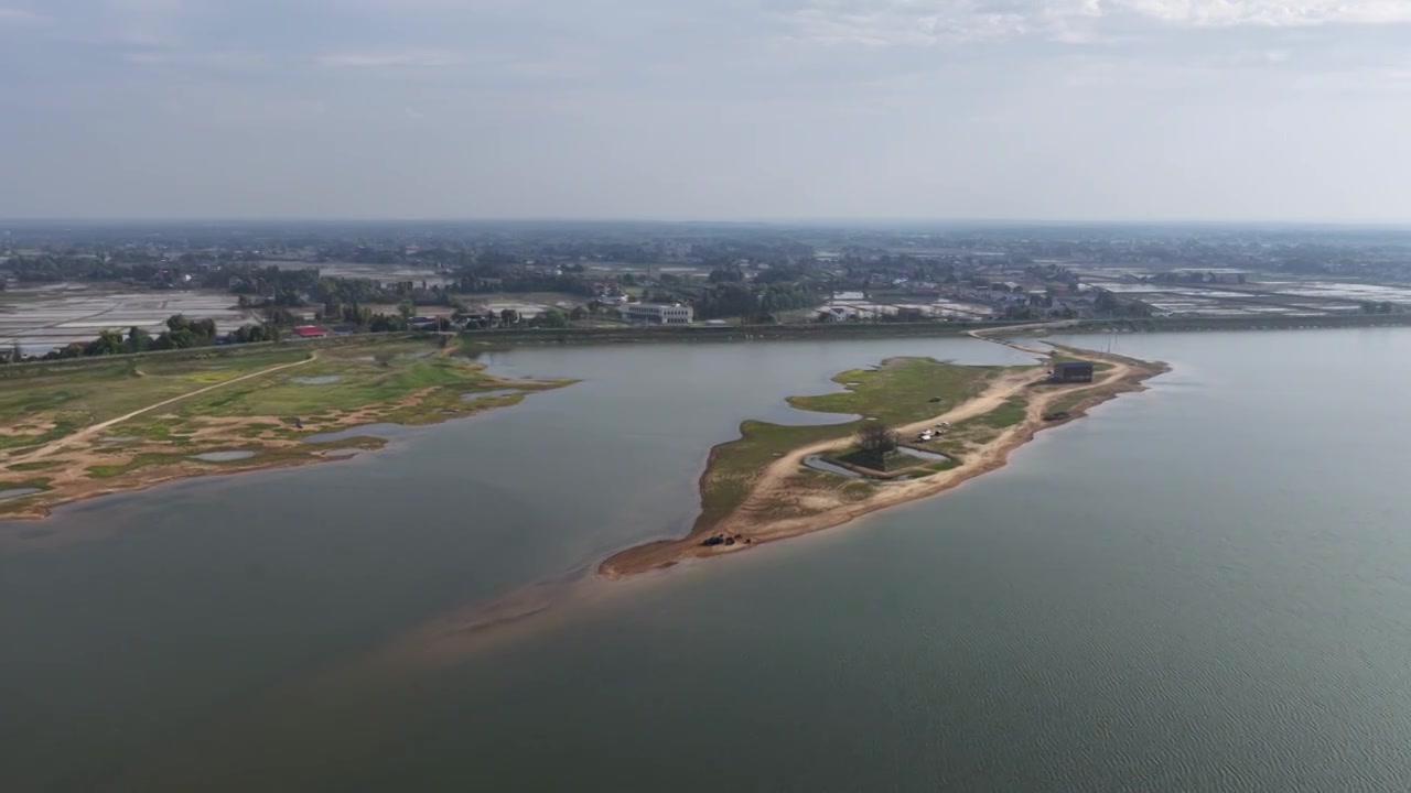 航拍湖南益阳来仪湖国家湿地公园及田野视频素材画面3
