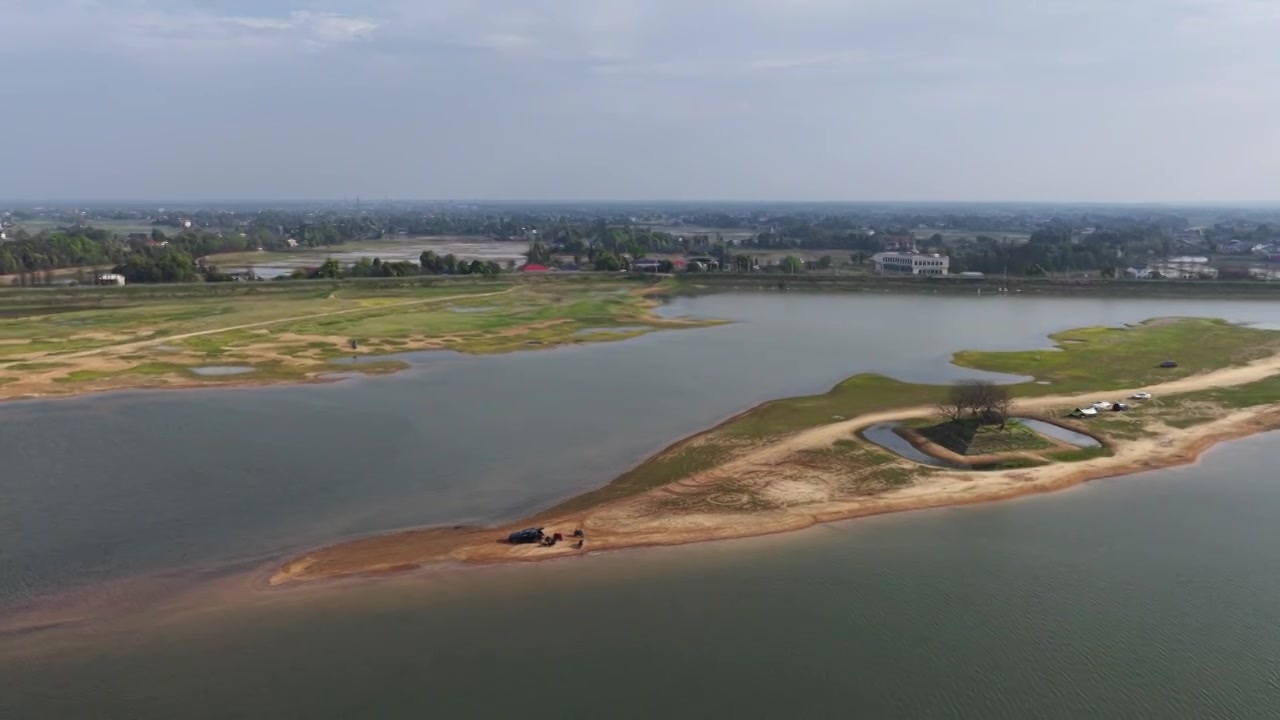 航拍湖南益阳来仪湖国家湿地公园及田野视频素材画面4