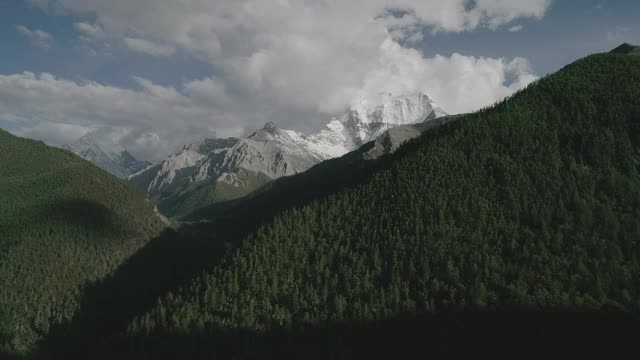 四川省稻城亚丁雪山视频素材