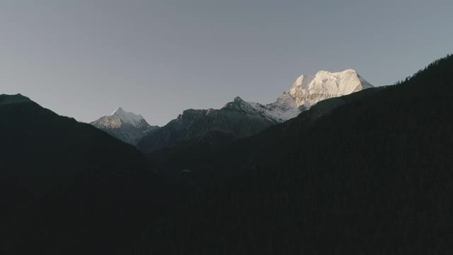 四川省稻城亚丁雪山视频素材