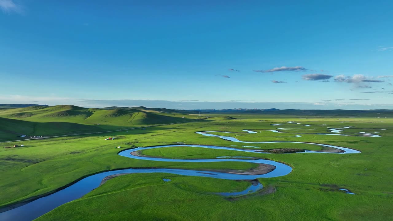 呼伦贝尔草原曲水莫日格勒河视频素材画面1