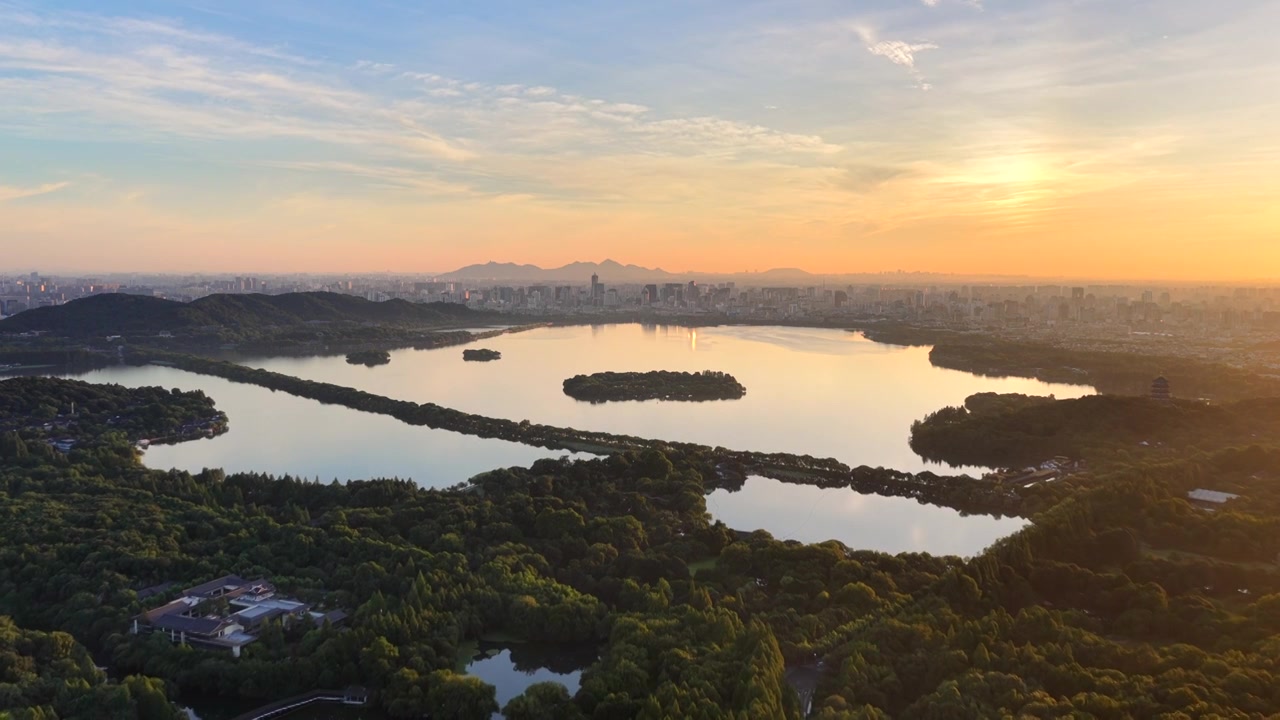 西湖日出全景航拍视频素材画面4