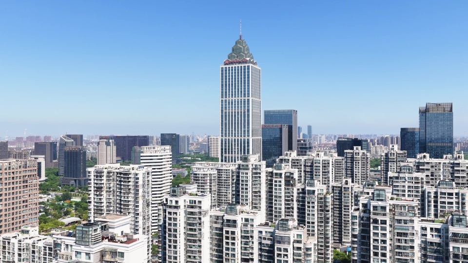 南通城市风光航拍空镜合集中南商圈CBD！视频素材画面2