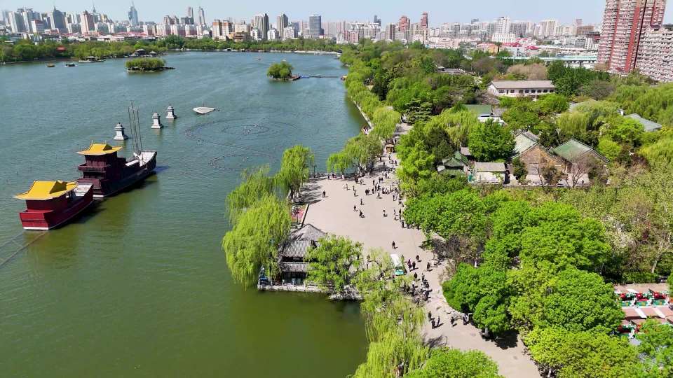 济南 大明湖 航拍视频素材画面1