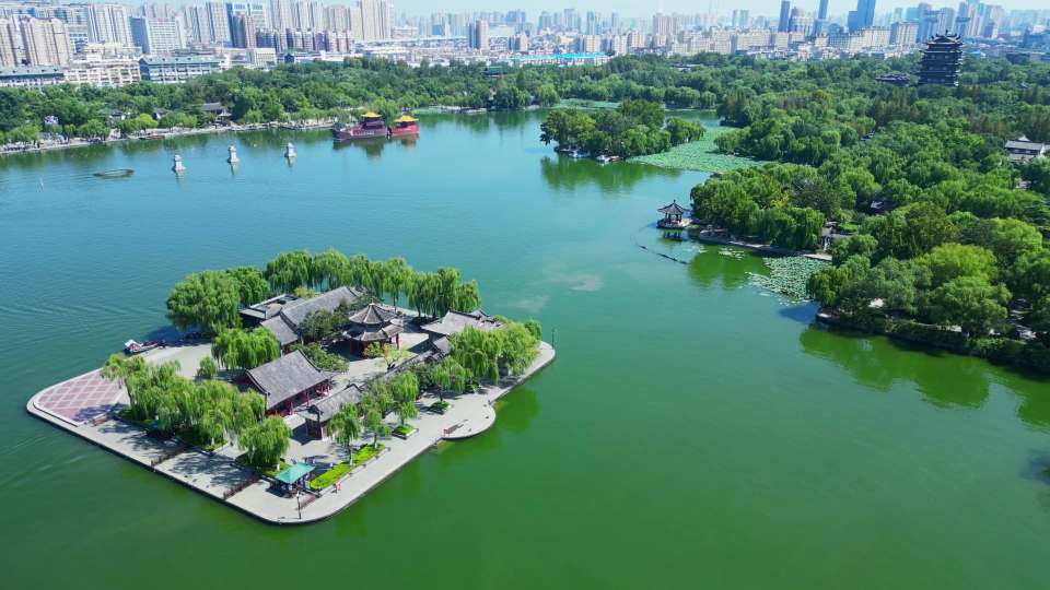 济南大明湖公园航拍【4K60】视频素材画面2