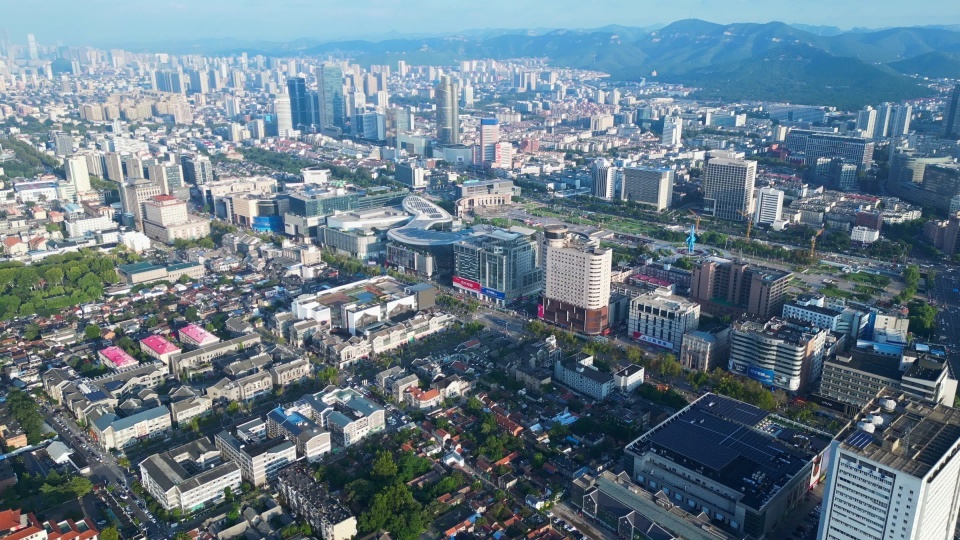 济南大明湖城市风光航拍【4K60】视频素材画面2