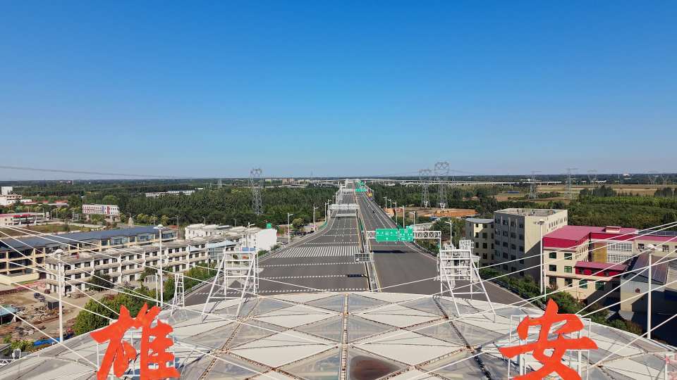 保定雄安新区京雄高速公路航拍视频素材画面1