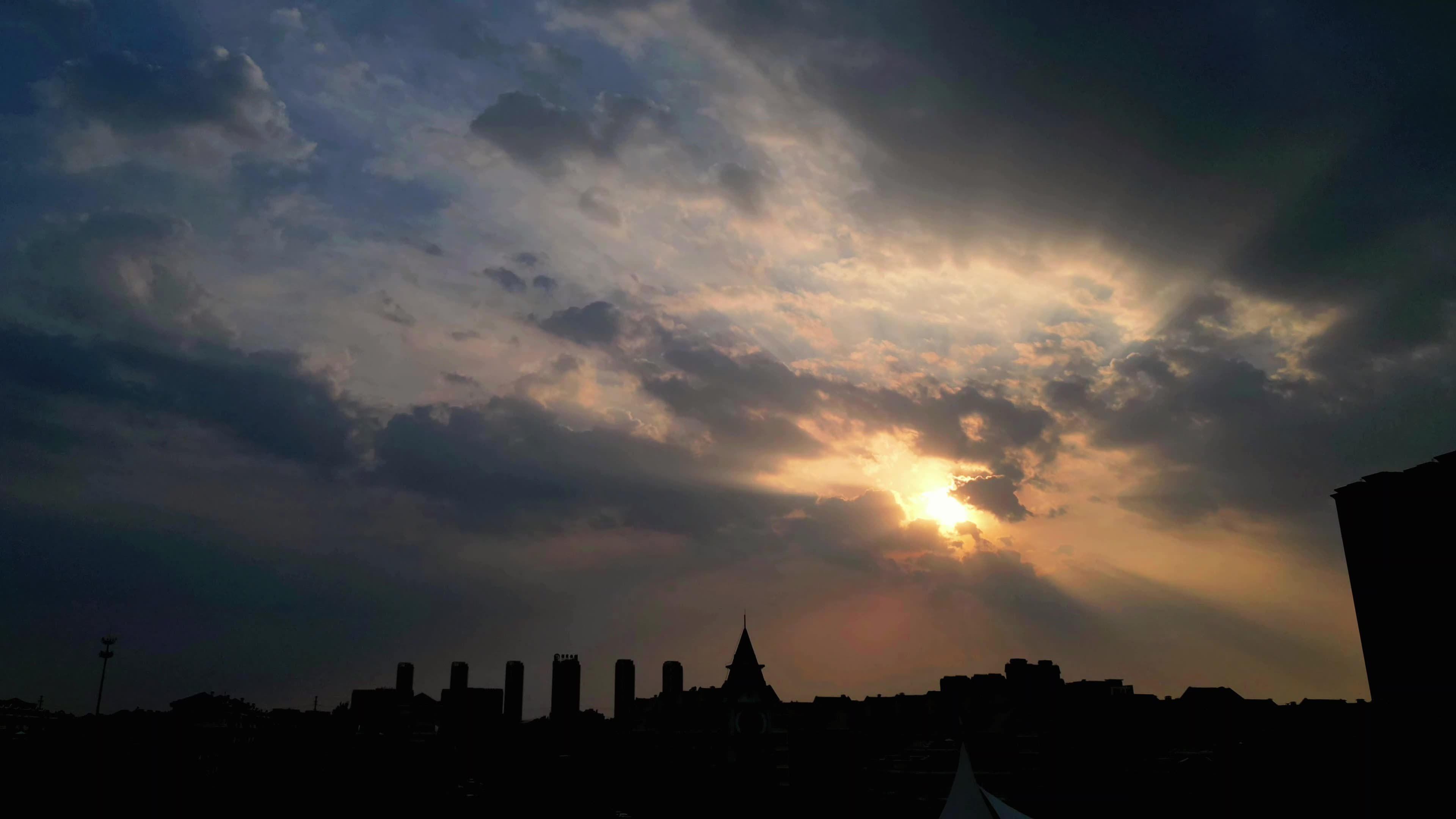 夕阳延时摄影视频素材画面1