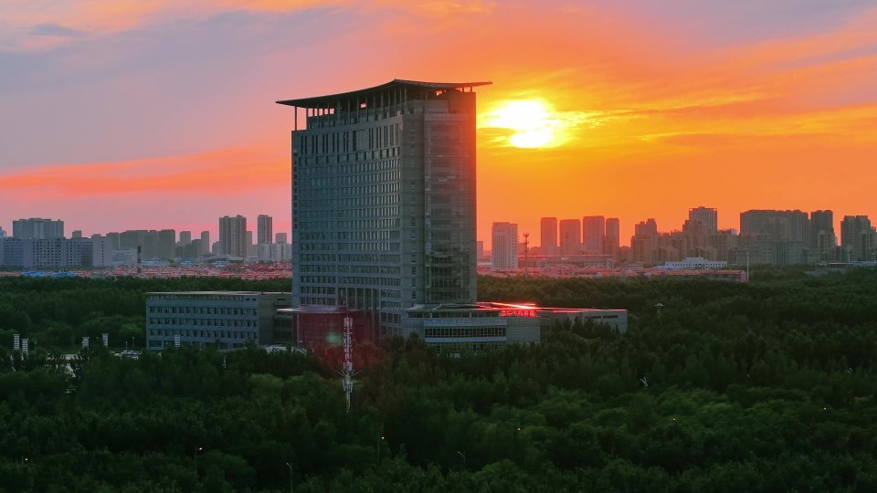 大庆油田公司办公楼视频素材画面2