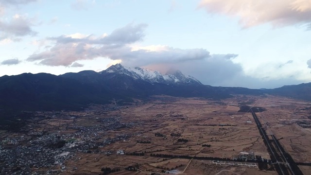 航拍玉龙雪山视频素材