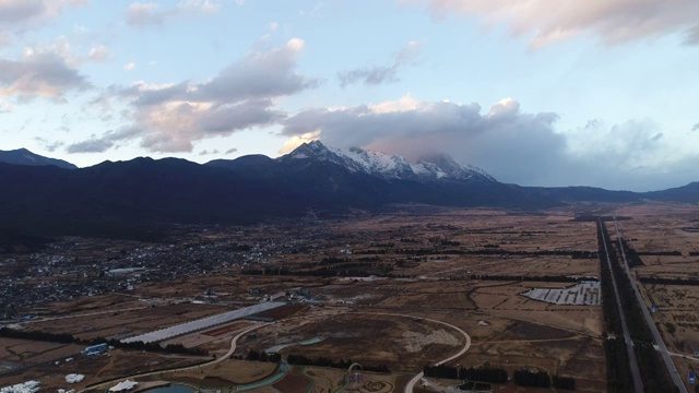 航拍玉龙雪山视频素材