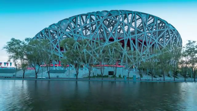 鸟巢延时摄影日转夜视频素材画面2