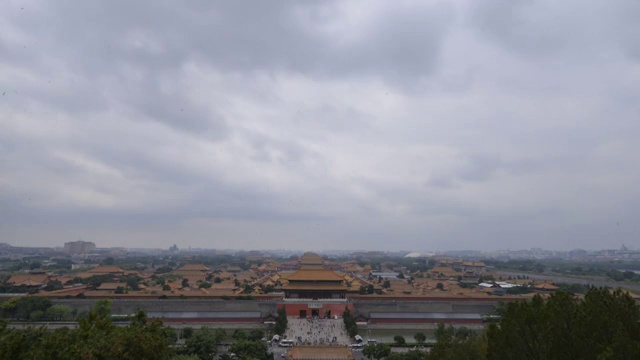 独家：北京雨后景山鸟瞰故宫紫禁城视频素材