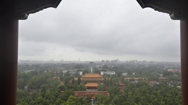 独家：汛期以来最大暴雨降临紫禁城视频素材