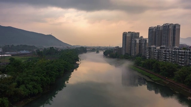 城市上空的风云变幻视频素材