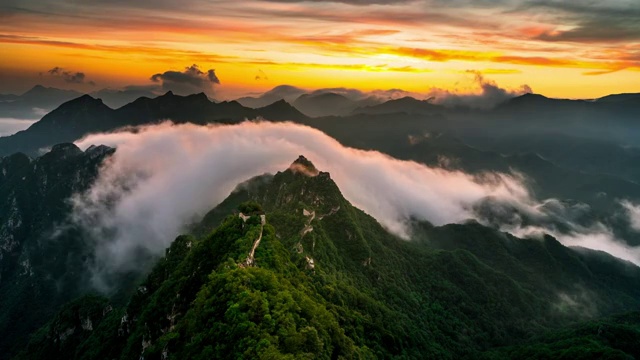 怀柔箭扣长城雨后夕阳云海视频素材