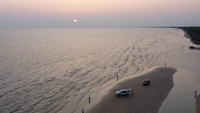 黑龙江鸡西：盛夏兴凯湖夕阳西下视频素材