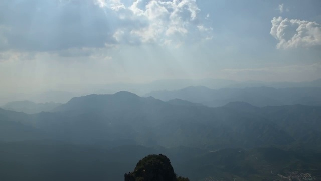 独家：北京房山百花山主峰之秋 华北空管局雷达站视频下载