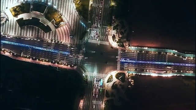 中国青岛西海岸新区十字路口夜景视频下载