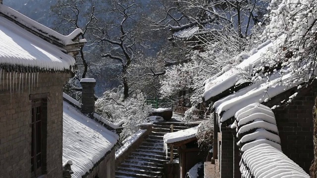 鞍山千山龙泉寺雪后一景视频下载