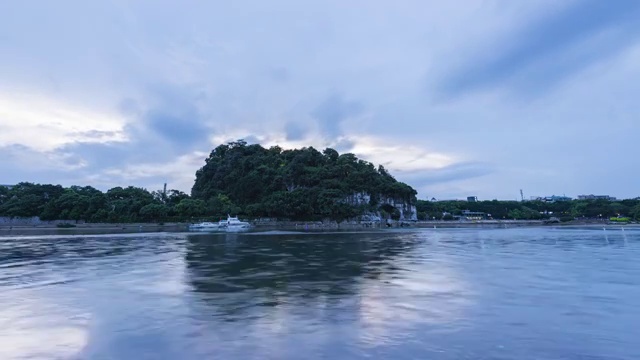 傍晚时分的象鼻山视频素材