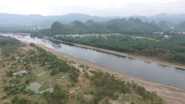 秋天漓江两岸风光视频素材