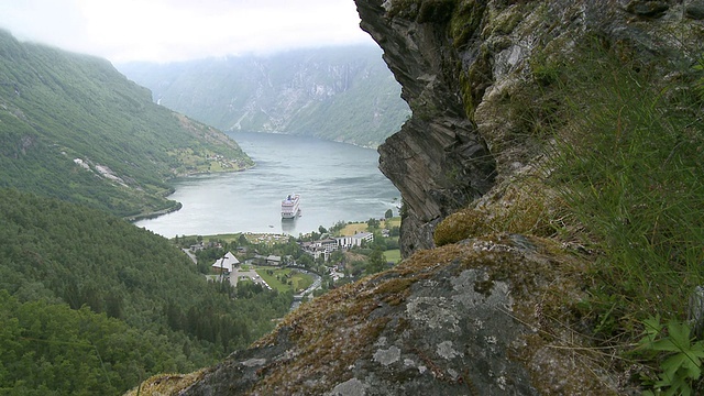 Geirangerfjord / Geiranger, More og Romsdal，挪威的游轮视频素材