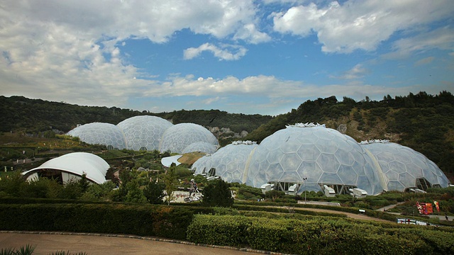 T/L人工生物群落在伊甸园项目/ St. Austell，英格兰，英国视频素材