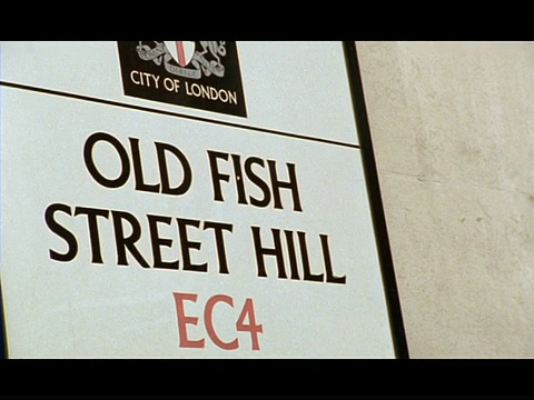 Old Fish Street Hill的CU街标志，伦敦，英格兰视频下载