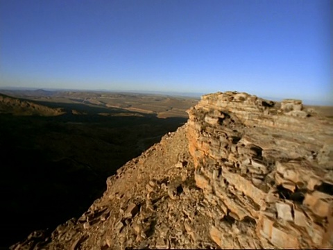 Rocky Mountainside, Track Forward, Aerial，南非视频下载