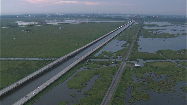 高速公路的WS鸟瞰图/德克萨斯州，美国视频素材