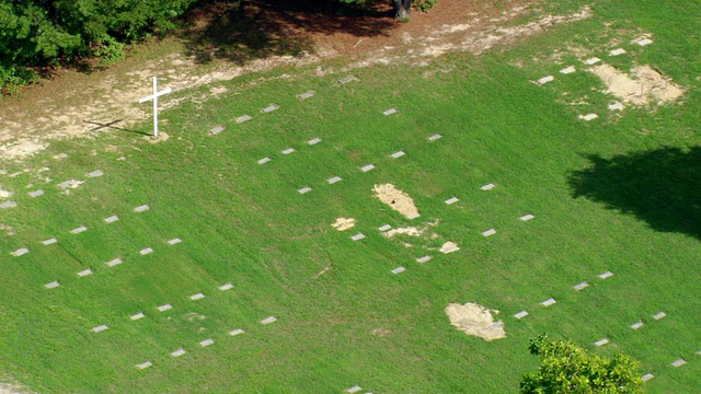 美国弗吉尼亚州Pamplin历史公园墓地的WS AERIAL ZO ZI视图视频素材画面4
