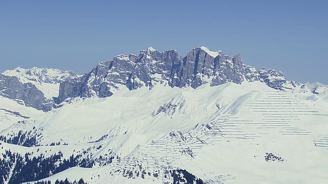 瑞士落基雪山的WS鸟瞰图视频素材