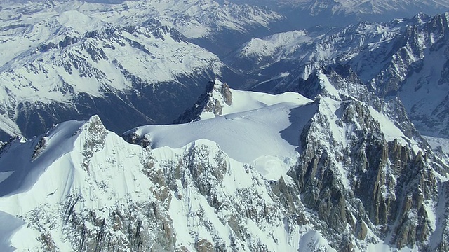 瑞士滑雪站的WS AERIAL ZO视图视频素材