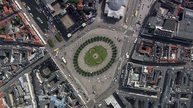 Kongens Nytorv /哥本哈根，丹麦，WS AERIAL DS视图视频素材