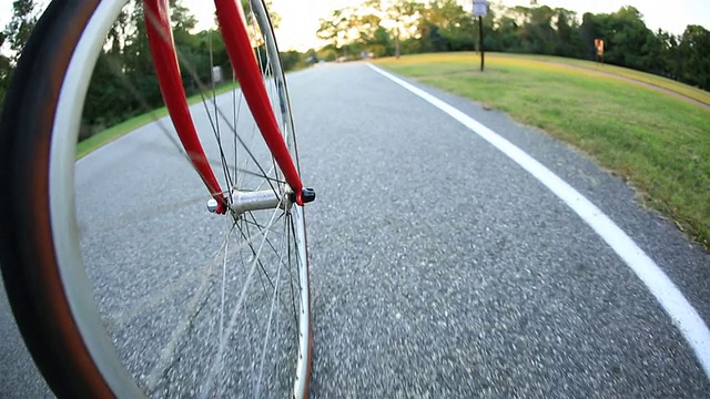 骑公路自行车视频素材