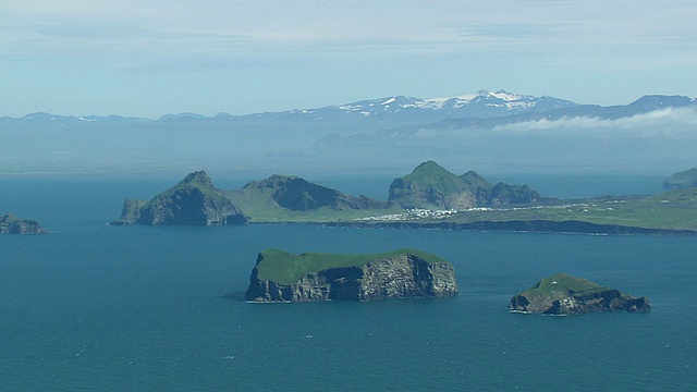 从Surtsey / Iceland俯瞰Westermann群岛视频素材