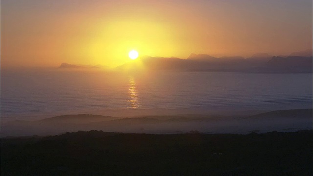 日落的Gansbaai，南非视频素材