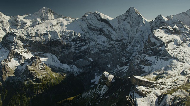 广角雪山/ Schilthorn Piz Gloria，伯尔尼，瑞士视频素材