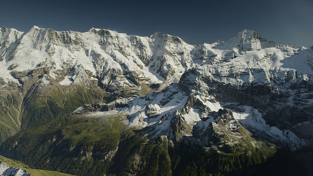 广角雪山/ Schilthorn Piz Gloria，伯尔尼，瑞士视频素材