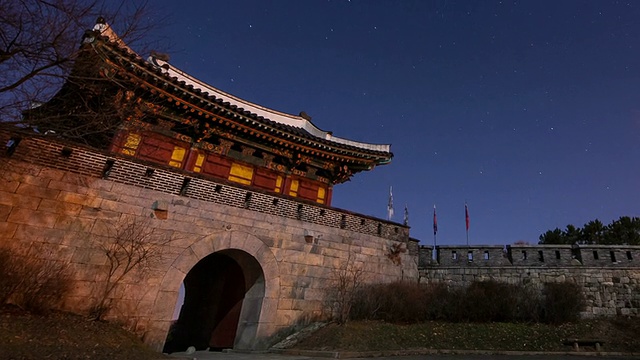 MS T/L ZO拍摄于韩国仁川江华渡岛光城堡古堡夜景视频素材