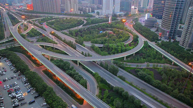 WS T/L HA View of Traffic on天桥，白天到晚上/西安，陕西，中国视频素材