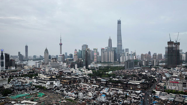 T/L WS HA View of Shanghai Skyline Day to Night Transition /上海，中国视频素材