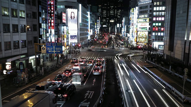 新宿车站附近的夜景视频素材