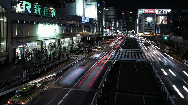 新宿车站附近的夜景视频素材