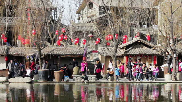 中国陕西周志水街运河边的传统房屋。视频素材