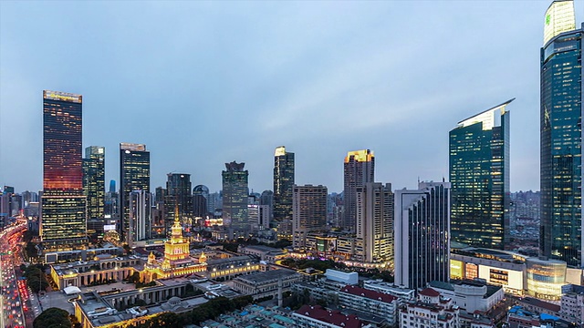 T/L WS HA PAN Shanghai Skyline Day to Night Transition /上海，中国视频素材